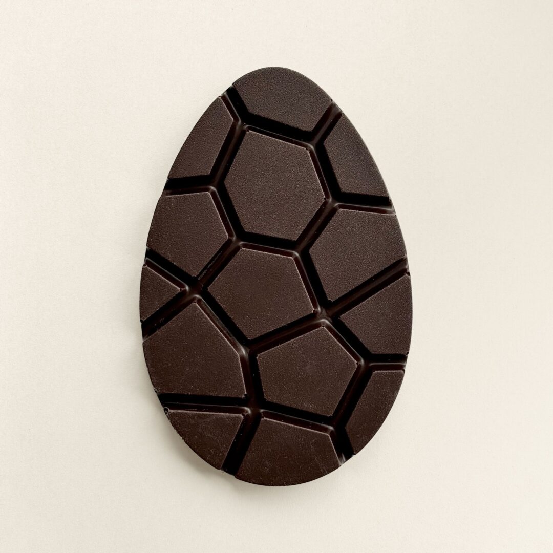 Chocolade paasei, puur, in luxe geschenkdoos